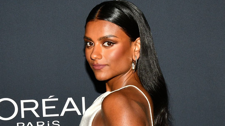 Simone Ashley devient la nouvelle ambassadrice de L'Oréal Paris - The Beauty Analyst
