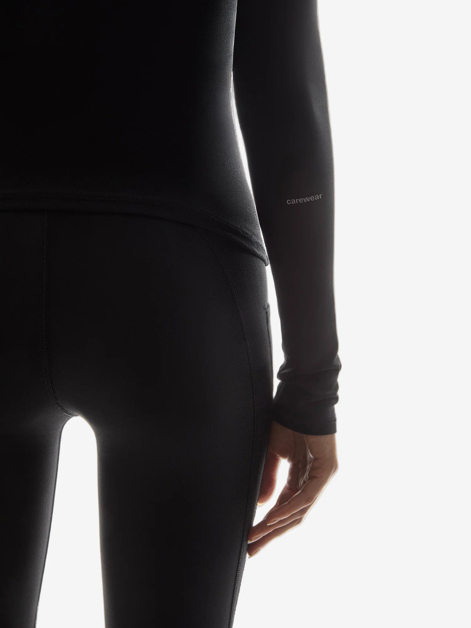 C+ Carewear par Coperni : quand le vêtement devient soin - The Beauty Analyst